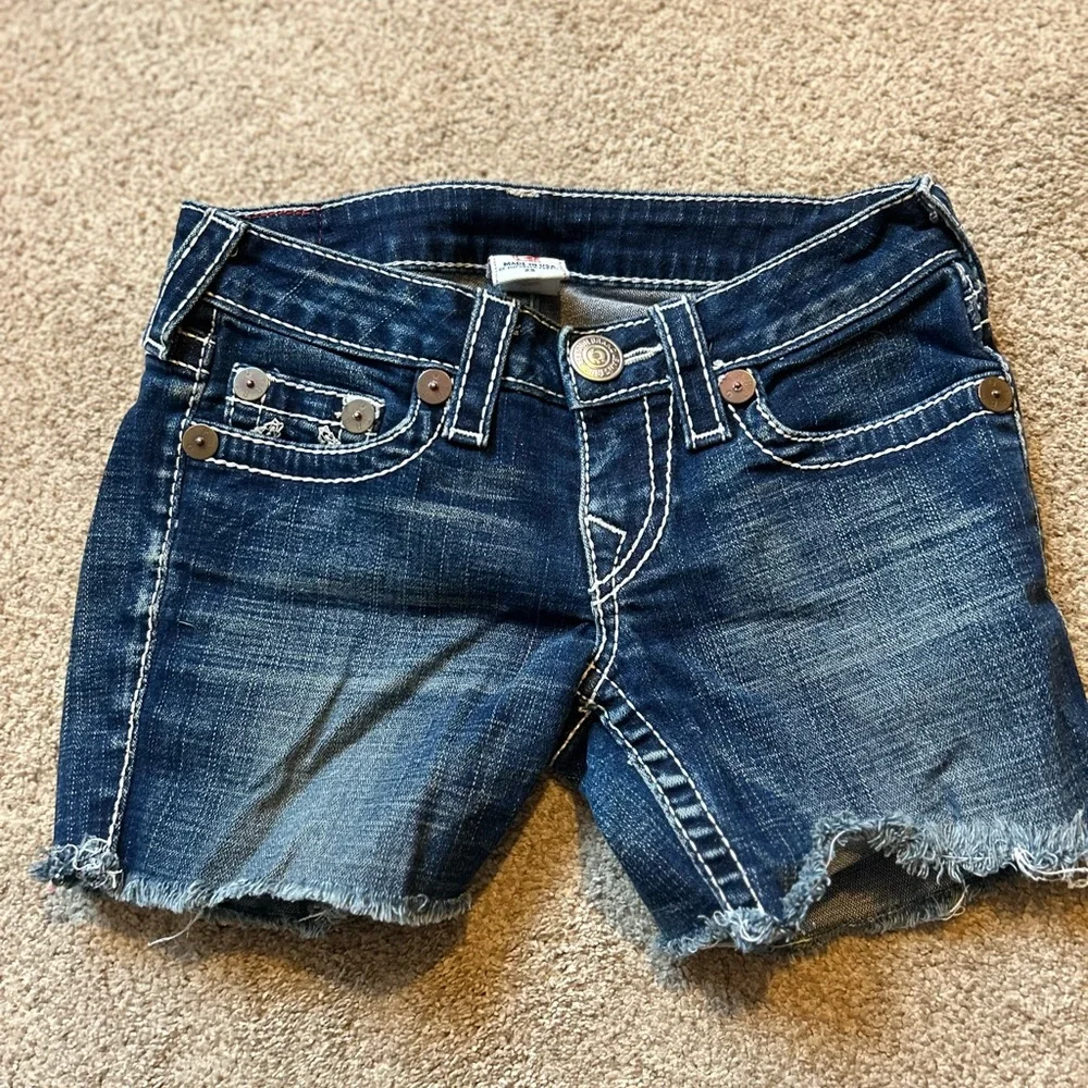 True Religion denim short SZ 25 - Picture 3 of 3